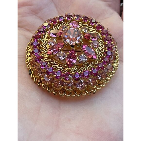 Vintage Rhinestone Brooch Made In Austria Fuchsia Pink Domed Gold-Tone - Picture 3 of 13